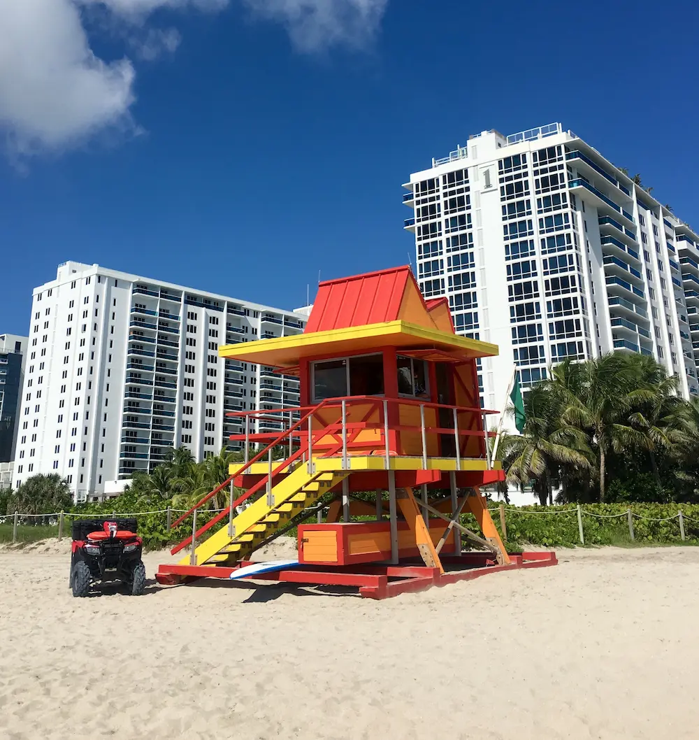 plage floride poste de secours miami