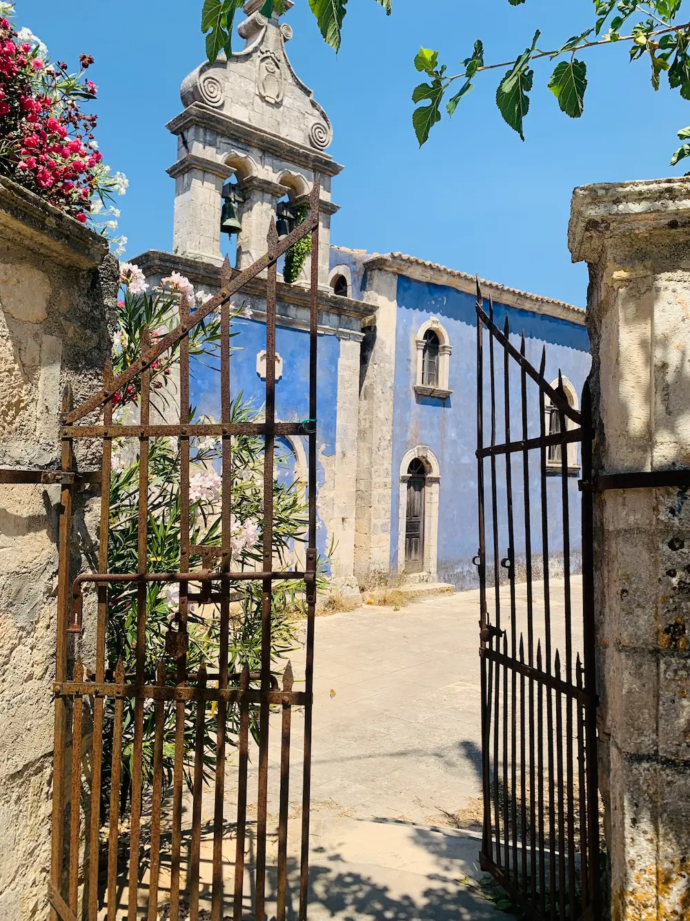 entree eglise bleue zakynthos zante